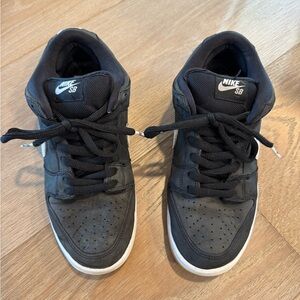 Nike SB Black and White Sneakers
